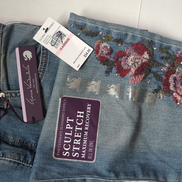 NWT Gloria Vanderbilt Amanda Studded Embroidered Jeans 10 Average Blue Pockets - Picture 6 of 17